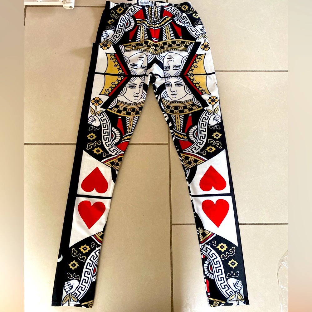Queen of Hearts Leggings